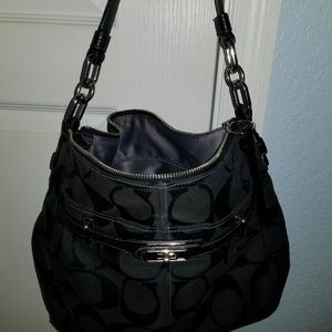 Coach purse trade value 300.00